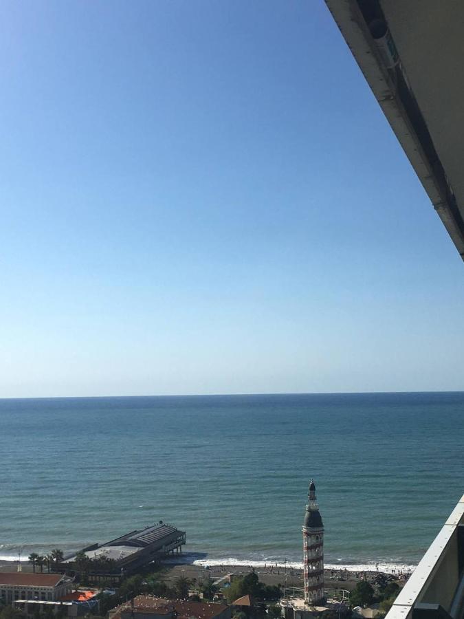 Orbi City Tower Batumi Esterno foto